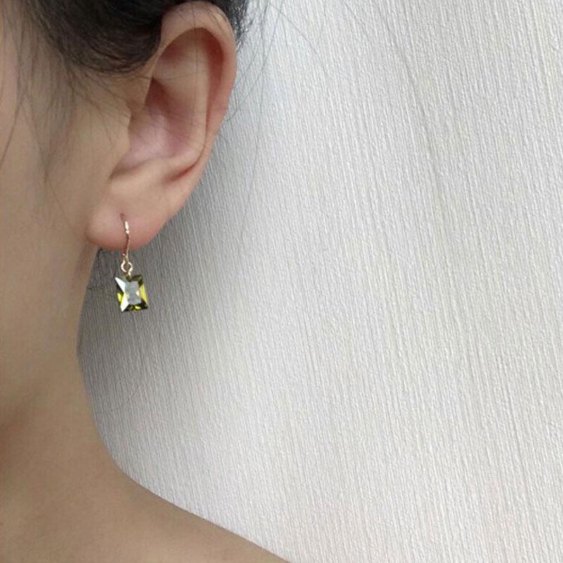 Olive Green Bare Stone Gentle Wind Earrings French Retro Hong Kong Style Ear Hook Temperament Earrings Light and Luxurious Earrings