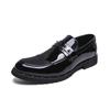 Glänzende Fußabdeckung Nieten spitze Lederschuhe Britischer Stil Kleid Business Casual Schuhe große Größe Slipper Herrenschuhe