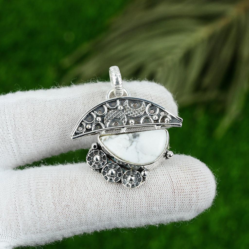 Natural Howlite Gemstone Pendant Handmade 925 Sterling Silver Indian Jewelry