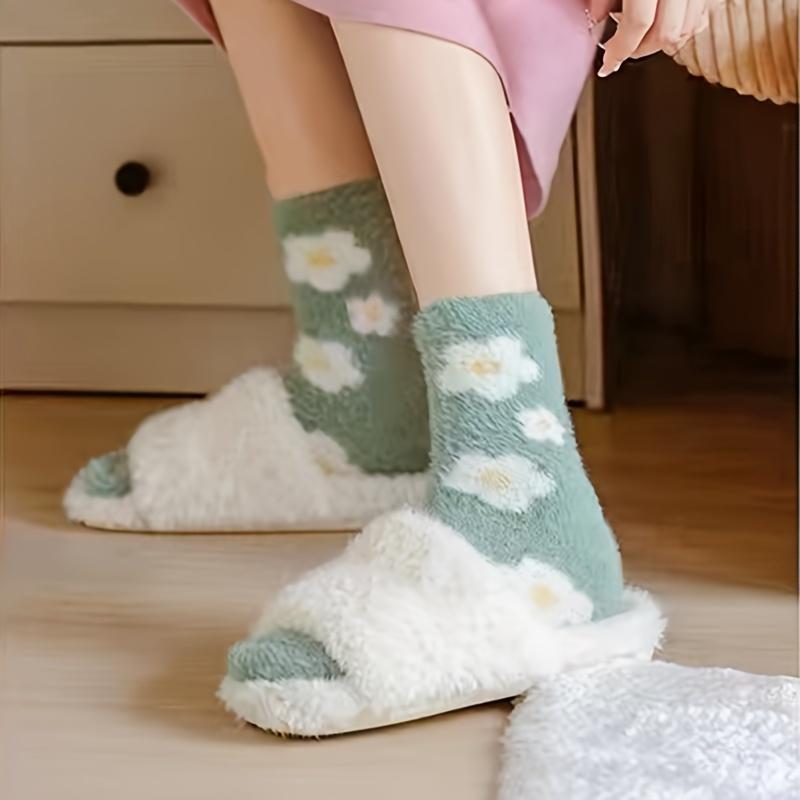 Autumn and Winter 5 Pairs Women's Cartoon Blue Sky White Cloud Butterfly Versatile Warm Plush Mid-Calf Socks