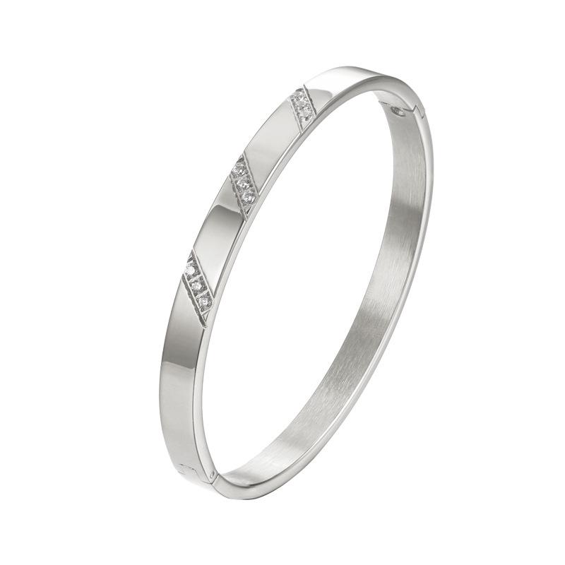 Rhinestone Beveled Three-Diamond Titanium Steel Bracelet - Fashionable Women s Jewelry in Three Colors