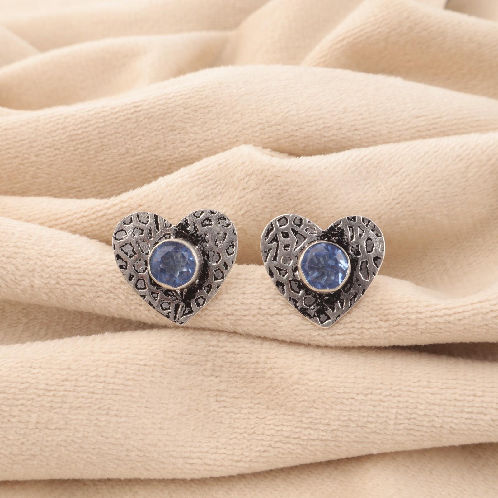 

Round Tanzanite Gemstone Sterling Silver Sisters Day Wedding Stud Post Earrings EE-143-4