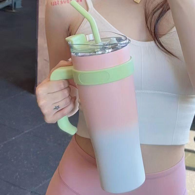 

Creative Kitten Thermos Cup: Portable, Large Capacity, Cute Design with Handle for Girls 600ml