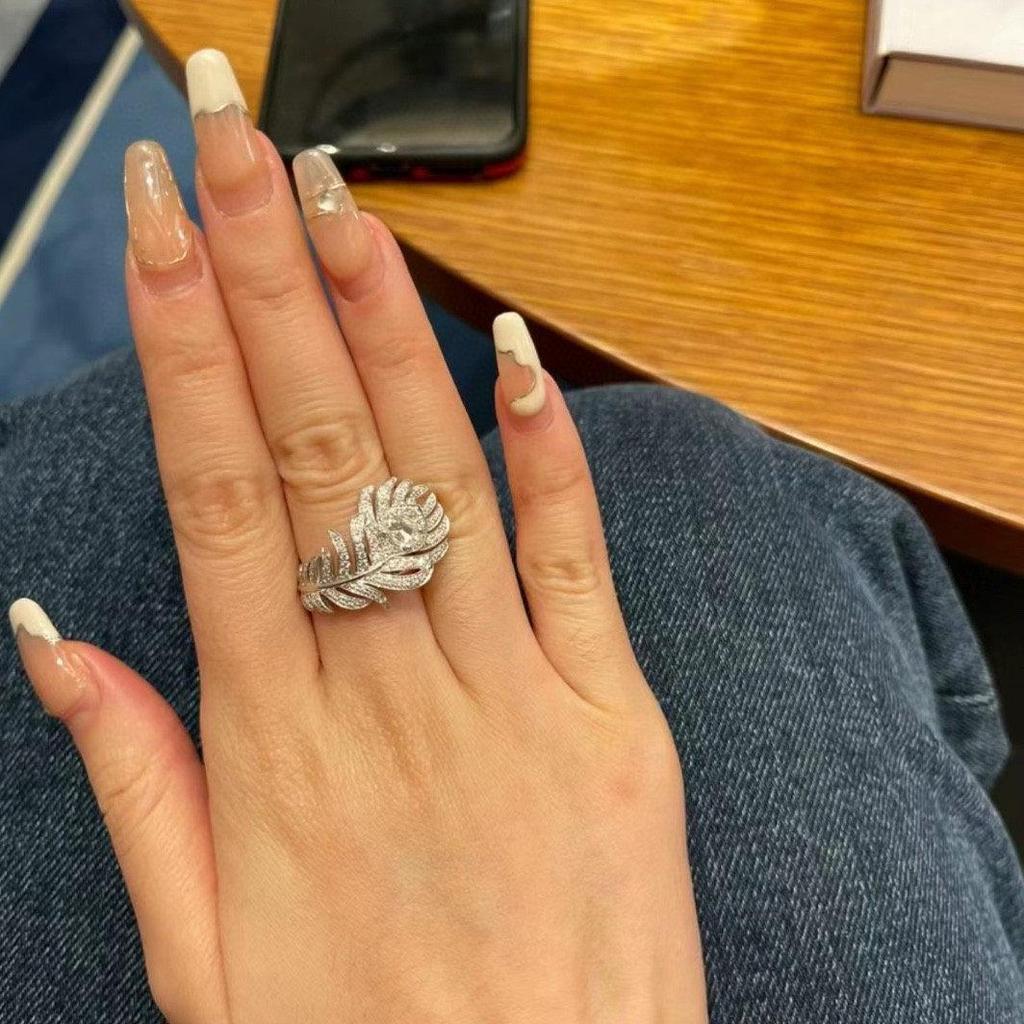 Zirconia Feather Metal Ring: High-End Korean Style, Simple and Trendy Versatile Women's Jewelry.
