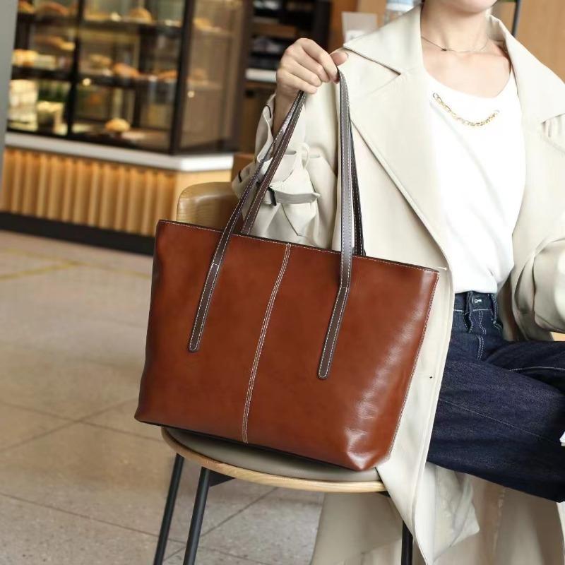 Leather Women's Bag Tote Bag Large Capacity Shoulder Messenger Bag Cowhide Women's Bag Commuter Simple Shopping Bag