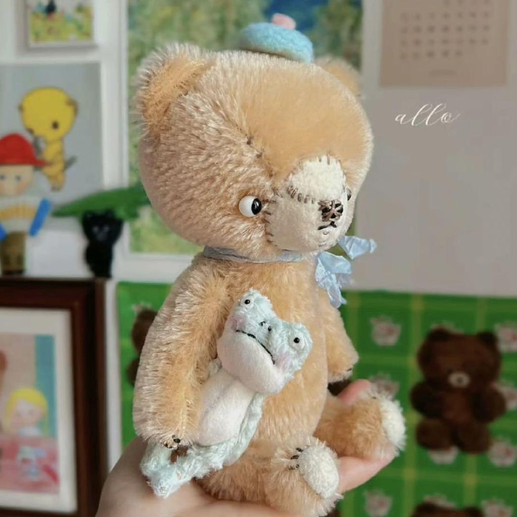 [USED] Gentle Teddy Bear, Overseas Artist, Plush Toy, Handmade Bear