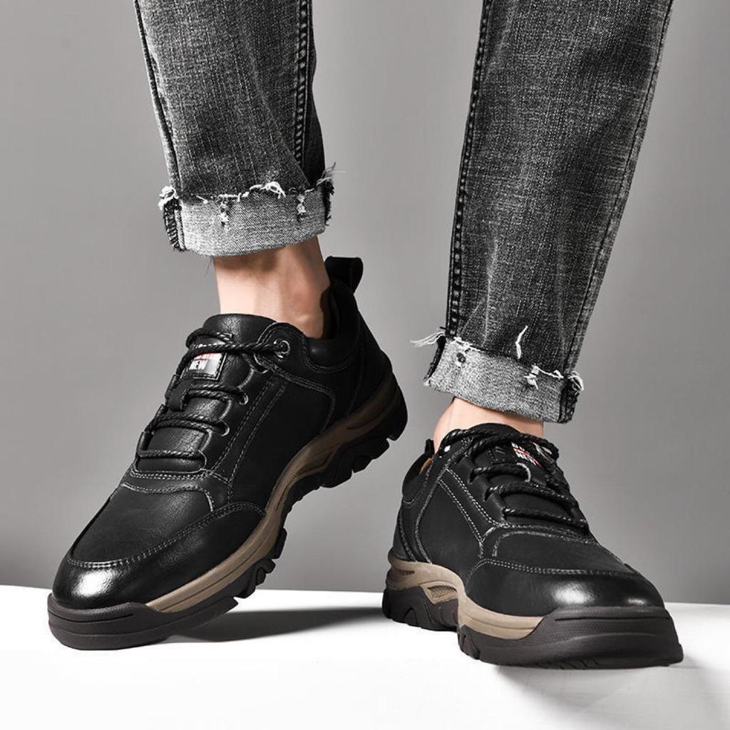 Autumn/Winter 2022 Men's Korean Style Leather Hiking Shoes - Trendy, Breathable, Casual.