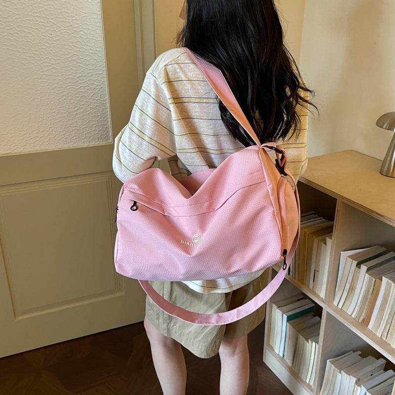 Spacious Travel & Fitness Bag with Shoe Compartment - Yoga & Gym Ready, Wet/Dry Separation