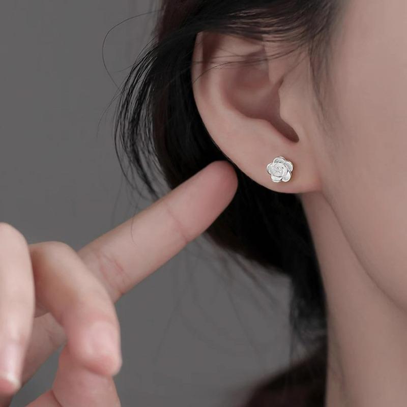 Raising Ear Holes, Small Stud Earrings for Women, Simple, Sweet, Small and Fresh Earrings, Niche Design, Versatile Earrings