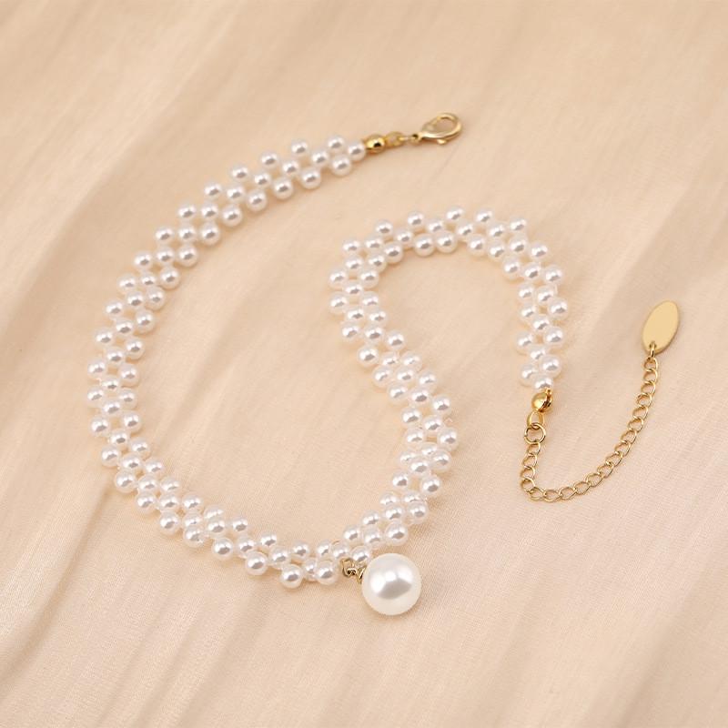Sophisticated Pearl Necklace For Women With Unique Hip-hop Style And Timeless Minimalist Design