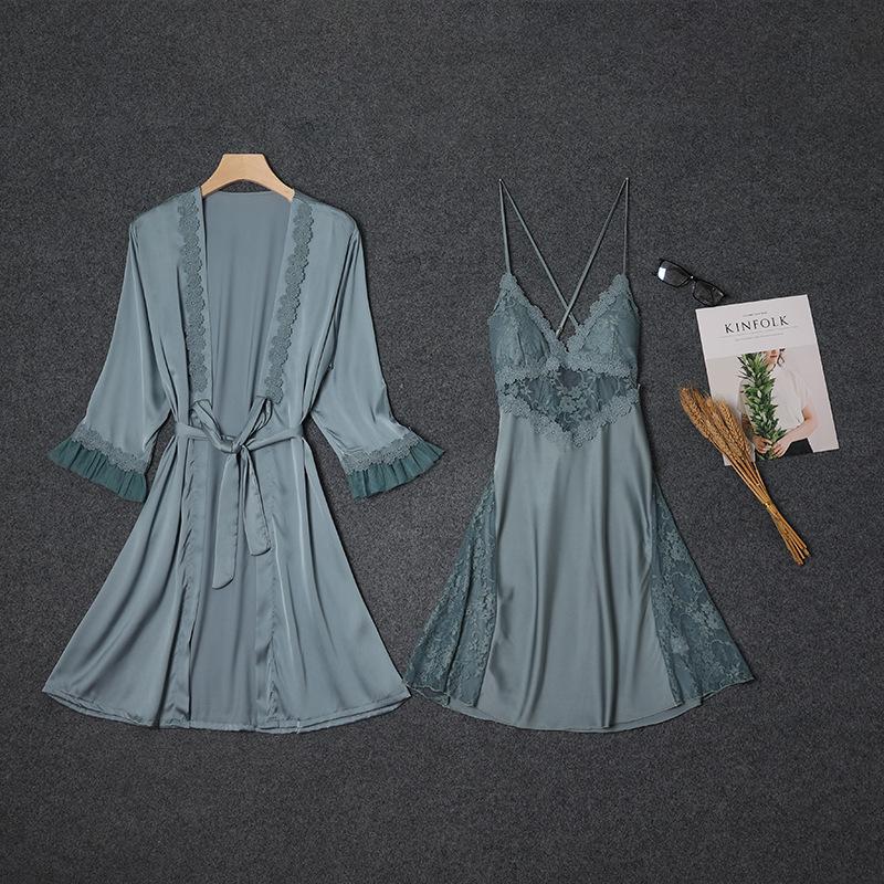 

Женский сексуальный атласный ночной комплект: ночная сорочка и кружевной халат M светло-синий