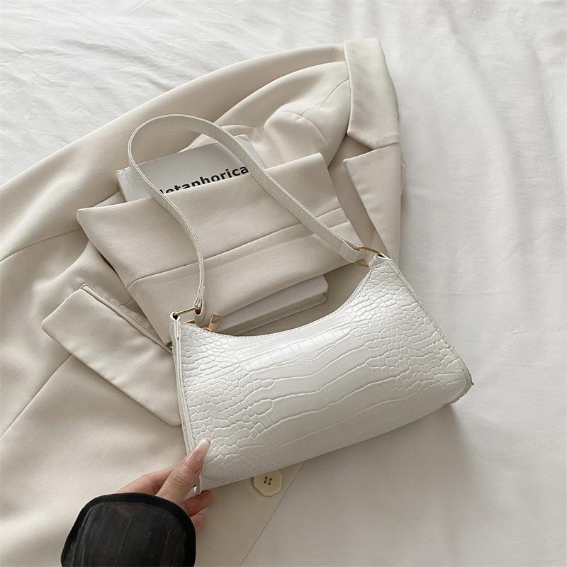 Summer small fresh bag women's popular new trendy underarm bag versatile fashion shoulder baguette bag