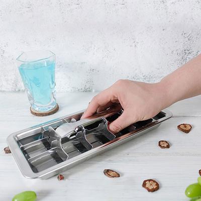 Stainless Steel Ice Cubes Tray 18-Slot Metal Ice Cubes Tray with Easy Release Handle for Kitchen & Bar