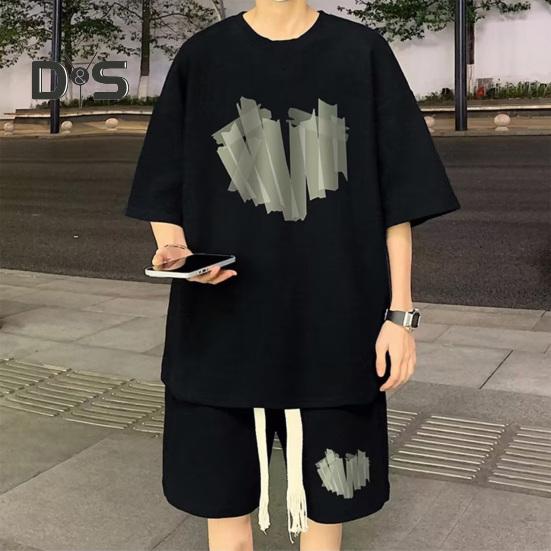 2Pcs/Set Men Summer Outfit Round Neck Short Sleeve Tops Wide Leg Shorts Set Heart Pattern Loose Fit Tracksuit