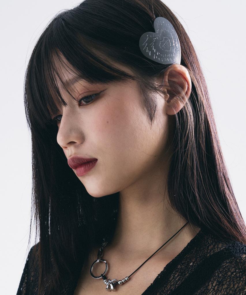 Sentiments No.439 [Black] Heart Shield Hair Pin