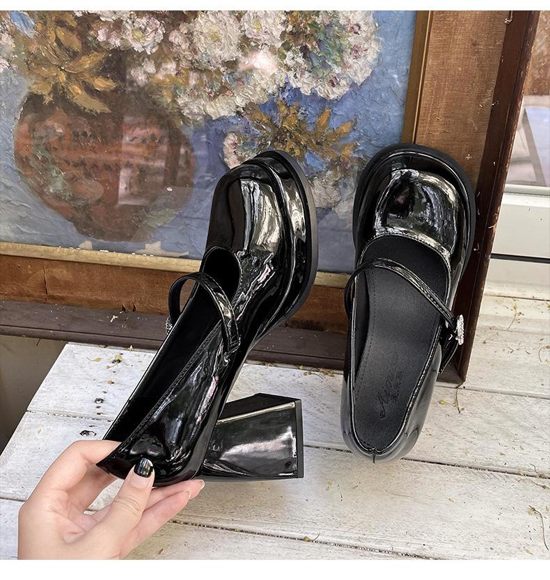Black French small fragrant style thick heel high heels women's 2025 new summer retro versatile Mary Jane small leather shoes