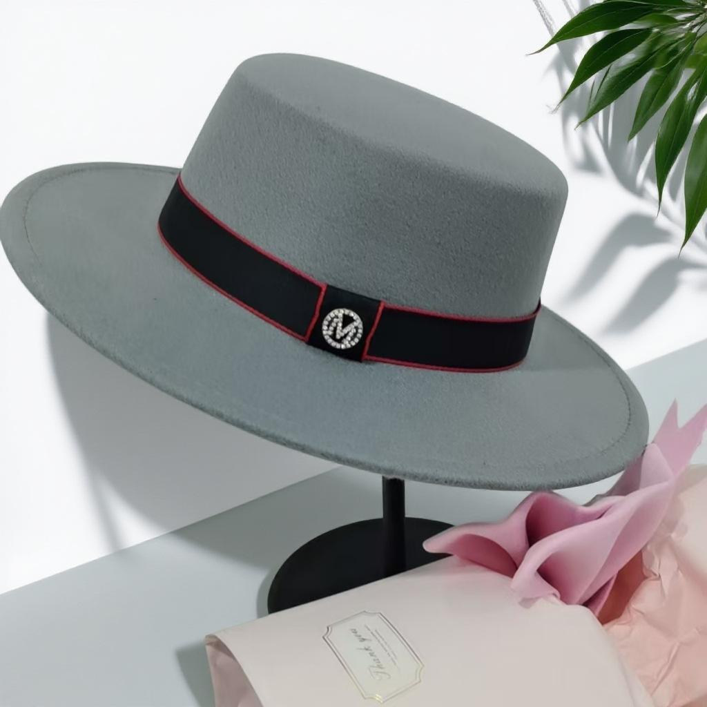 Retro woolen flat hat female autumn and winter French temperament socialite M standard top hat fashionable flat-brimmed jazz hat self-operated
