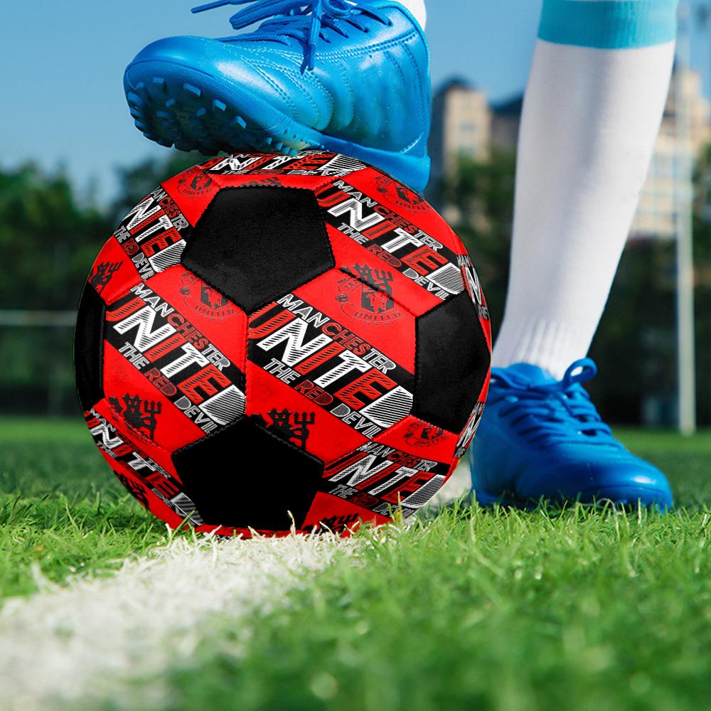 Manchester United Theme Size 5 Soccer Ball, Suitable for Both Indoor and Outdoor Matches, a Gift Suitable for Everyone.