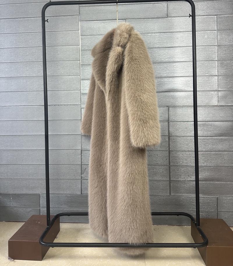 Cappotto Lungo Spesso da Donna in Ecopelliccia con Revers – Soffice Design Imitazione Toka per l'Inverno