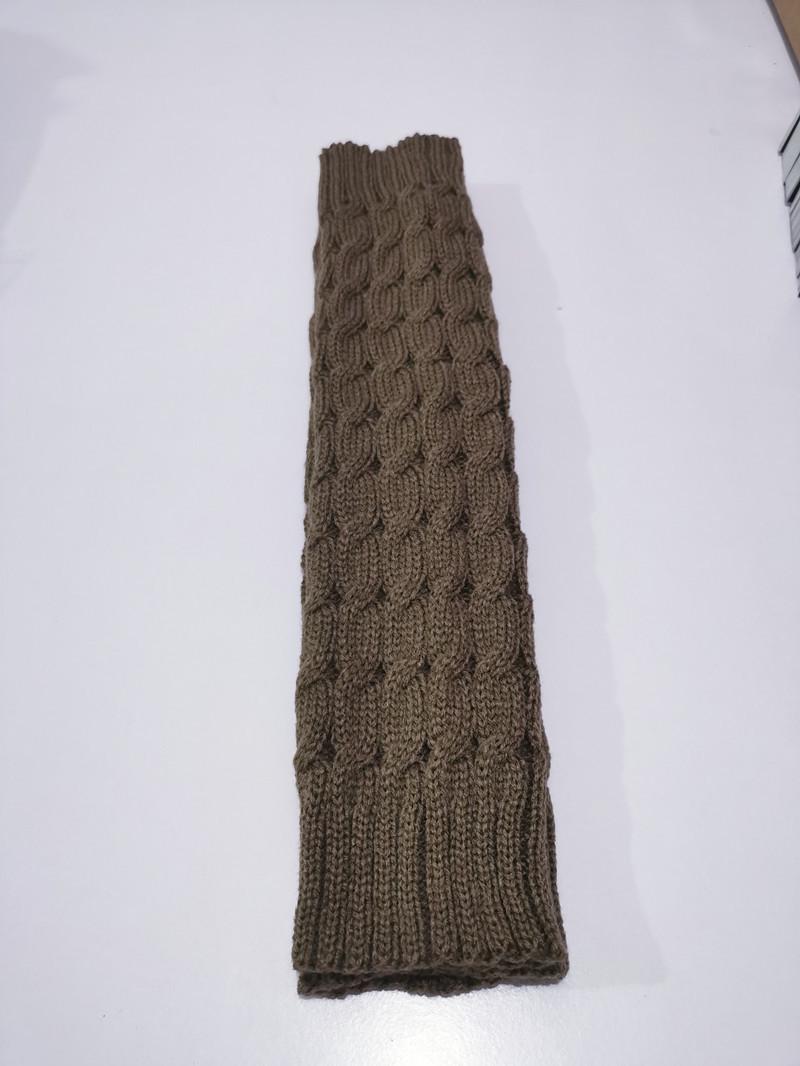 

In-Stock 40cm Korean Style Cable Knit Leg Warmers - Autumn/Winter Solid Color Wool Socks. One Size