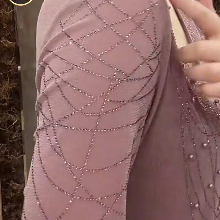 Elegant Spring 2026 V-neck Beaded Long-sleeve Slimming Top for Women