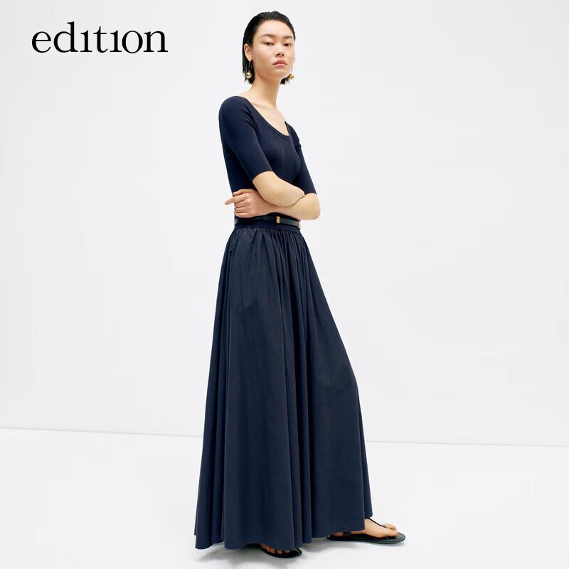 

Женское трикотажное платье макси А-силуэта в стиле пэчворк с поясом L (170)