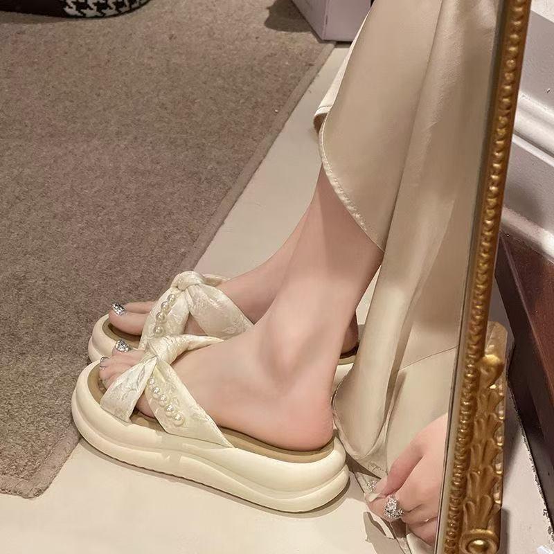 Französische Nische Casual Oberbekleidung Rutschfeste Dicksohlige Hausschuhe Damen 2025 Sommer Neue Mode Perle Casual Coole Hausschuhe