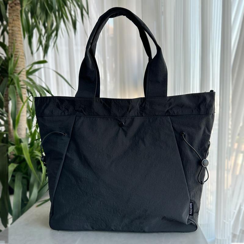 New casual and lightweight tote bag, fashionable temperament large-capacity shoulder bag, women's handbag commuter bag
