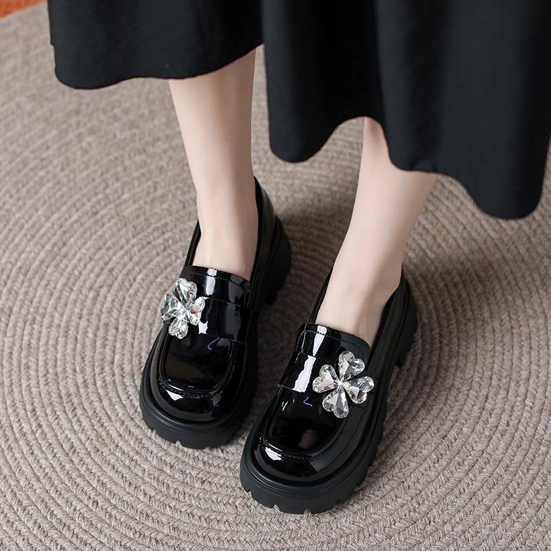 Spring Round Head Medium Heel New Women's Shoes Four-leaf Clover Diamond Jewelry Thick Sole Inner Height Increase Small Size 333