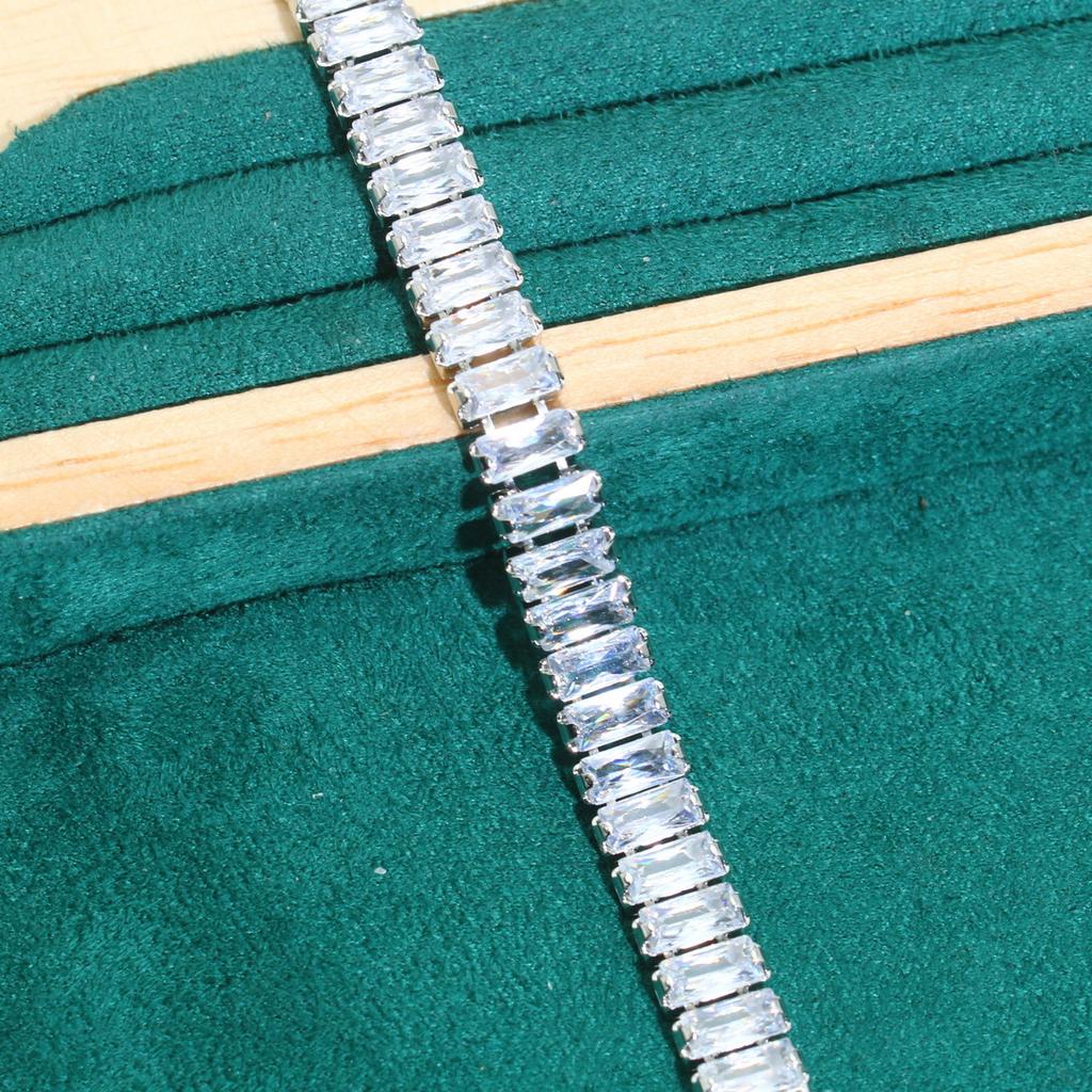 Fashionable New Jewelry Fashion AAA Zircon Bracelet Stand Alone Hot Sales