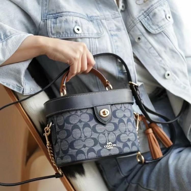 Coach Kay 20 Classic Monogram Chambray Full Print Knob Flap Tassel Box Shape Shoulder Crossbody Bag Women Handbags Denim-Blue C8165-IMDEI