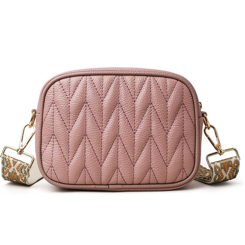 

Leather women s bags, new trendy embroidery thread versatile shoulder messenger bags, niche small square bags рожевий