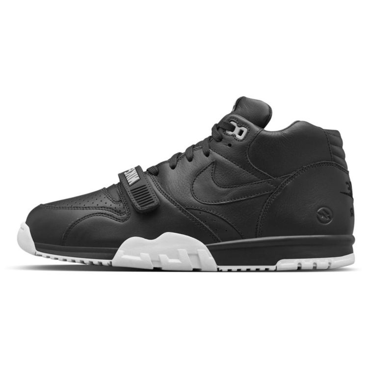 

Fragment Design x Air Trainer 1 Mid SP Черный 806942-001