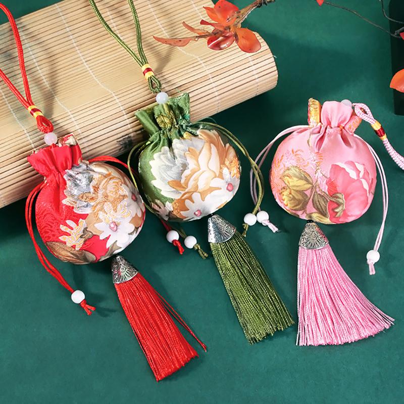 Čínský hedvábný styl brokátu vyšívaná taška výšivka sáček látkové pouzdra střapcový přívěsek stahovací šňůrkou taška na šperky dárkové tašky