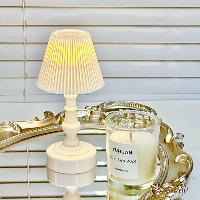 Retro Small Table Lamp: Perfect for Bedroom, Dorm, or As a Birthday Gift for Bestie. Adds Night Light and Decorative Atmosphere To Your Space.
