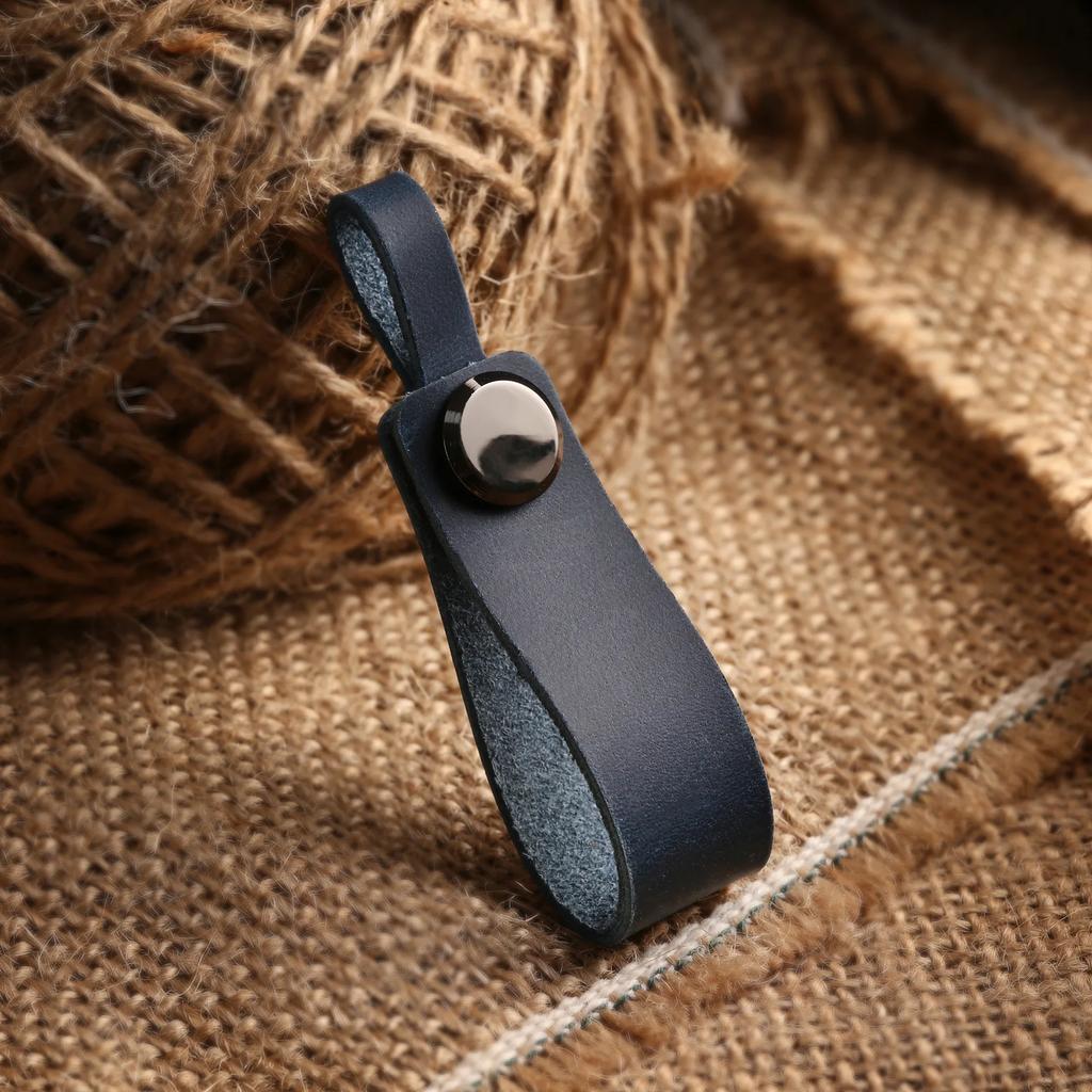 Laser Custom LOGO Crazy Horse Genuine Leather Keychain Vintage Car Keyring Personalize Engrave Name Key Chain Holder Men Women