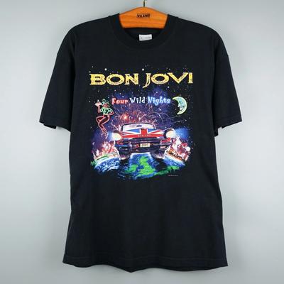 Tops – T-Shirts