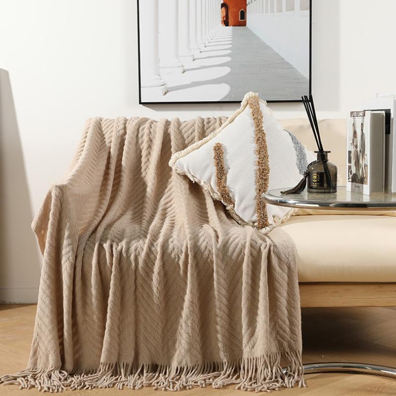 Throw Blanket for Bed, Couch, Knit Woven Blanket with Tassels, Soft Lightweight Cozy Pre-Washed Breathable Farmhouse Decoration for All-Season