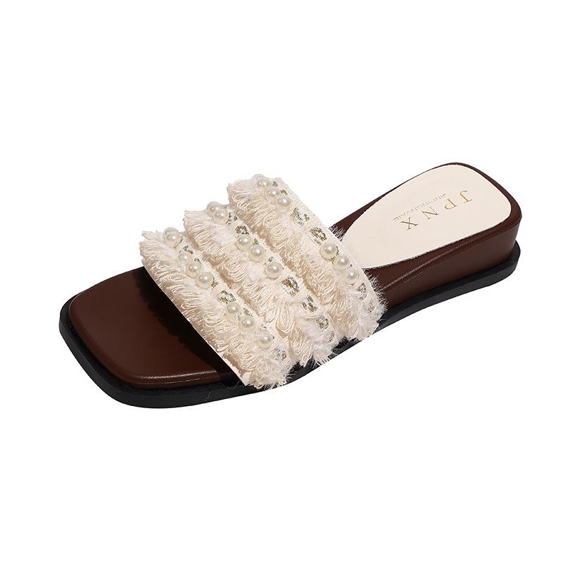 Small Fragrant Style Slippers Women Wear 2025 Summer New Internet Celebrity Versatile Cute Word Flat Bottom Seaside Cool Slippers