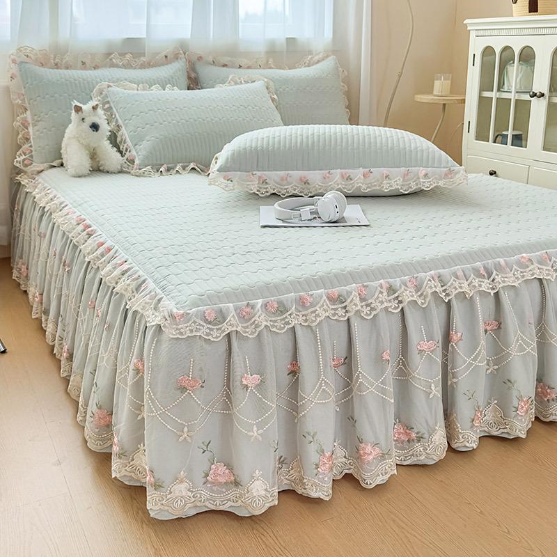 Korean Princess Crinkled Quilted Lace Bed Skirt: Thick Non-slip Mattress Protector