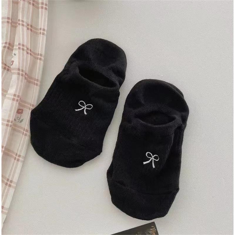 Women's Japanese Retro Cartoon Bow Jacquard Boat Socks - Breathable, Low-Cut, Short Casual Socks for Students & Sports