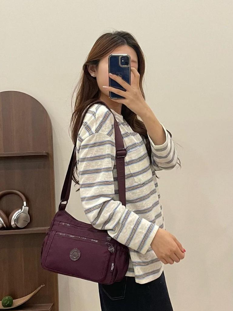 2025 Fashion Lightweight Multi-Layer Nylon Dumpling Crossbody Bag for Women