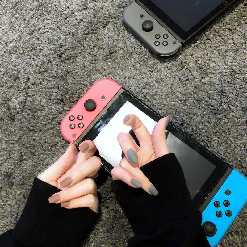 

Новинка 2025 года Wearing Armor Накладные типсы для ногтей в китайском стиле Короткие накладные ногти Фантазийные Frosted Matte Grey Short(Nail kit for delivery)