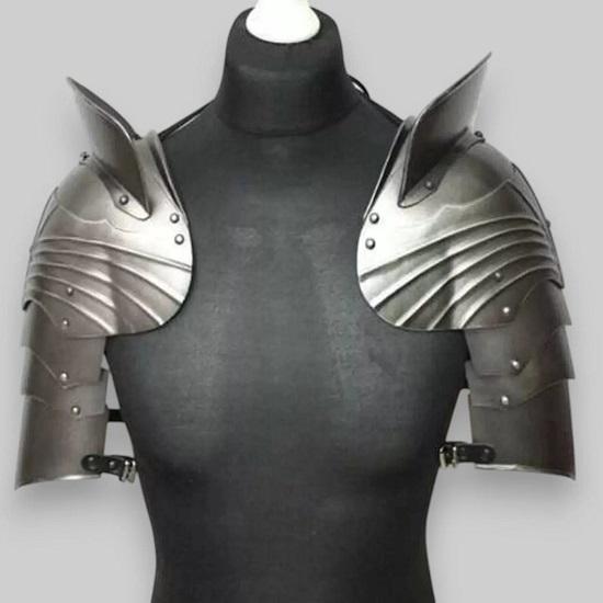 

Средневековые темные наплечники, пара стальных наплечников, броня для косплея, броня для ролевой игры, реконструкция