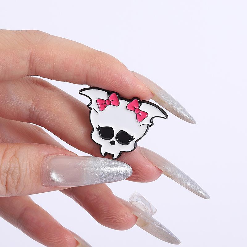 Devil Skull Doll Enamel Pins Custom Punk Bat Brooches Lapel Badges Clothes Gothic Jewelry Gift for Kids Friends