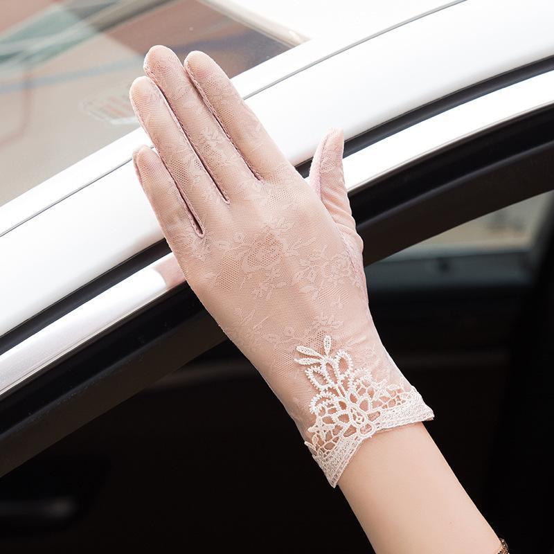 Women’s Fashion White Lace Gloves, Short Breathable Summer Gloves, Anti-Slip Driving Gloves for Wedding Dance Formal