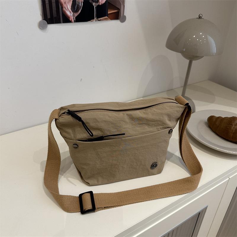 Simple Casual Nylon Shoulder Bag Large Capacity Solid Color Crossbody Bag Commuting Tote Messenger Bags For Women Gifts 900₽
