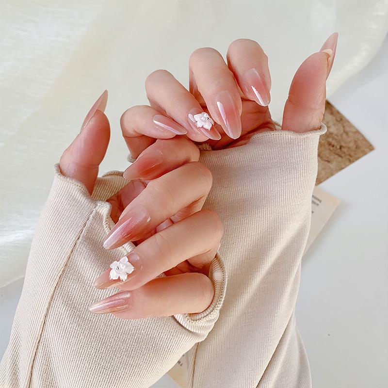 2026 Stylish Medium-Length Wearable Flower Nail Tips - High Quality, Handmade Detachable Nail Art for Students