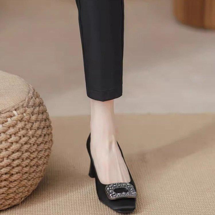 Xiaoxiangfeng with skirt high heels women's 2025 autumn new French rhinestone shoes temperament square head thick heel evening shoes