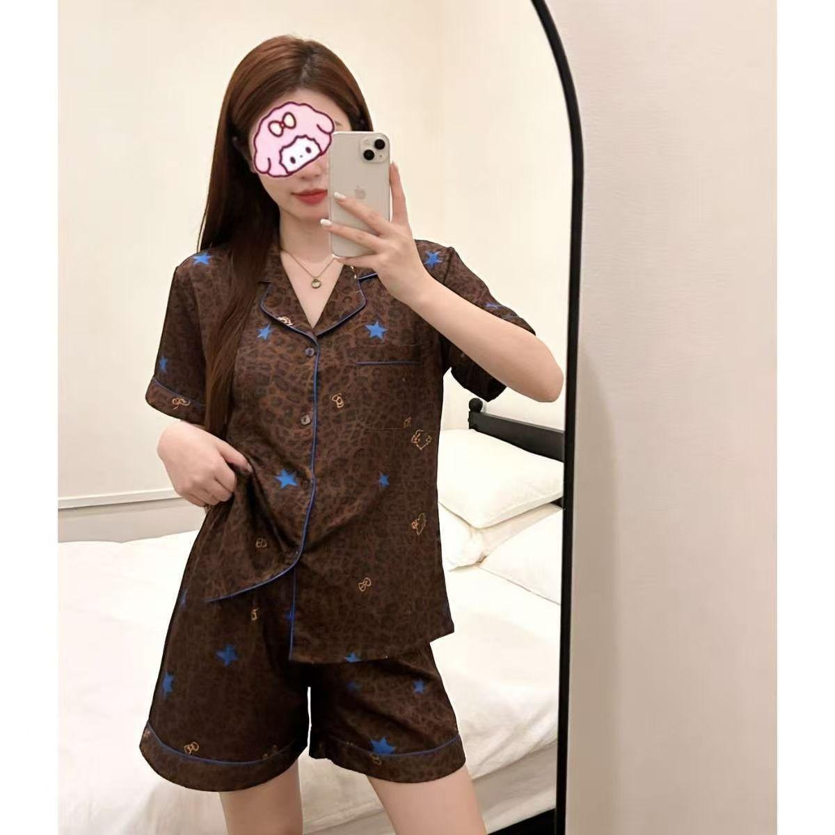 

Summer can wear high-end black leopard print Hello Kitty pajamas women s summer short-sleeved shorts two-piece loungewear S